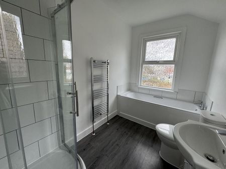 2 bedroom semi-detached house to rent - Photo 4