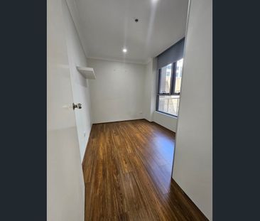 MODERN UNFURNISHED TWO BEDOOMS - Photo 2