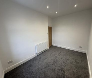 4 bedroom detached house to rent - Photo 4