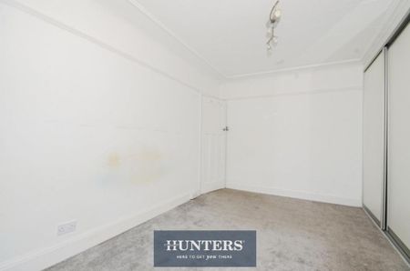 4 bedroom semi-detached house to rent - Photo 4