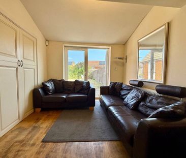 De Lisle Road, Bournemouth, BH3 - Photo 1