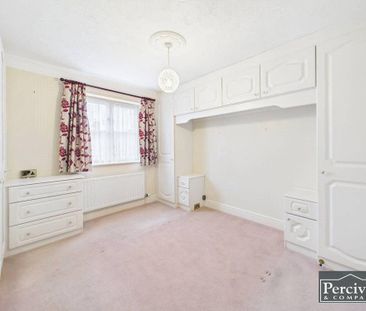 4 bedroom detached house to rent - Photo 4