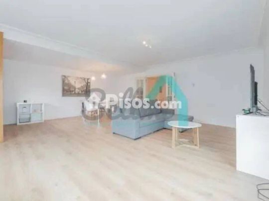 Piso en alquiler en Calle de Uría, cerca de Calle de González del Valle - Photo 1
