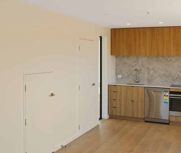 Near New Two Bedroom Townhouse With Single Garage - Photo 3