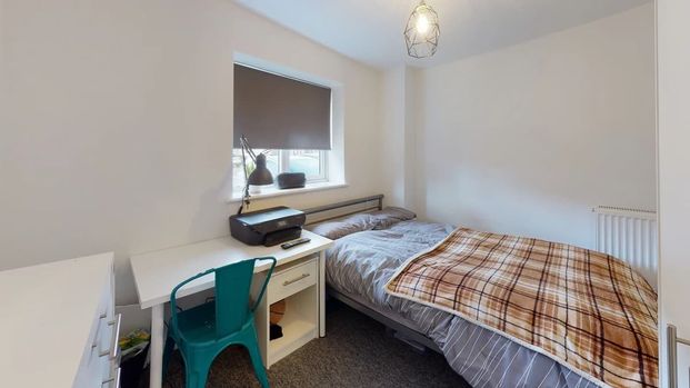 Fishponds Road, Fishponds - Photo 1