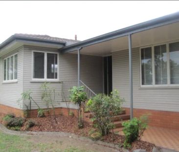 1346 Anzac Avenue, Kallangur QLD 4503 - House For Rent | Domain - Photo 3