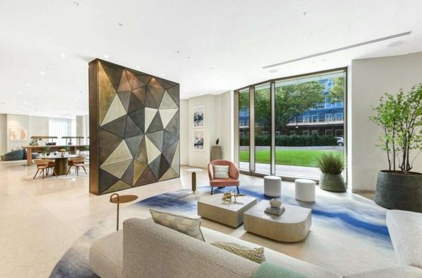 A truly stunning 1 bedroom apartment in this luxury development, Triptych Bankside moments from Southbank. The development benefits from bespoke services. - Photo 1