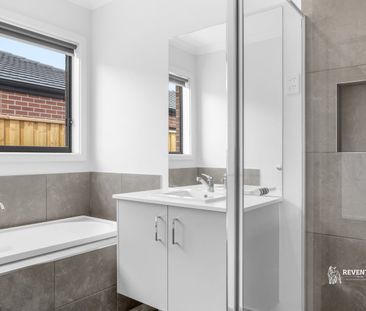 Brand New Family Home in Sunbury! - Photo 2