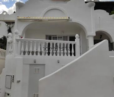 Alquiler de chalet adosado en Avenida la Reserva de Marbella - Photo 1