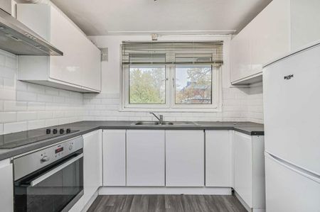 3 bedroom flat to rent - Photo 5