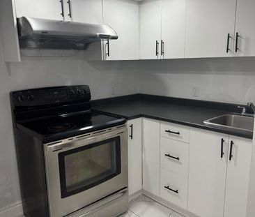 For Lease - 28 Donna Drive, Brampton, Ontario - Photo 2