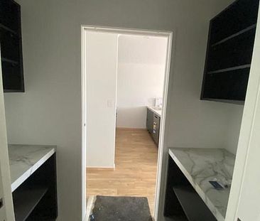 BEAUTIFUL HOME! - Photo 6