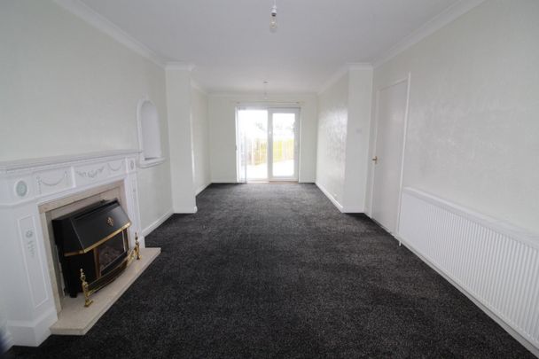 Woodhall Croft, Stanningley - Photo 1