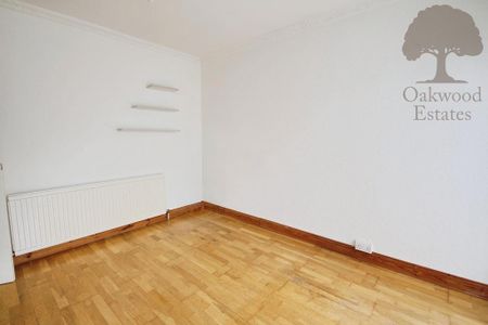2 bedroom maisonette to rent - Photo 2