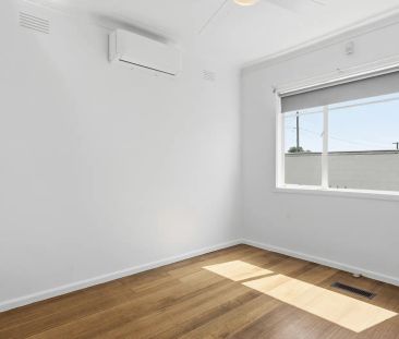 Charming 3-Bedroom Home in the Heart of Werribee - Photo 5