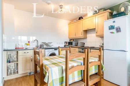 Hudson House, KT19 - Photo 2