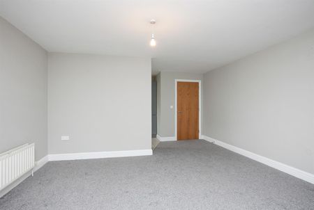 Apt 16 Grafton Court, 85 Kings Road, - Photo 2