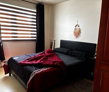 3 1/2 lumineux, frais repeint - Photo 1