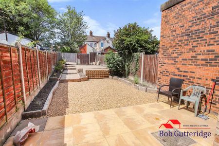 2 bedroom semi-detached house to rent - Photo 5