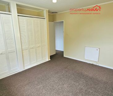 Renovated 4 bedroom home in Paraparaumu - Photo 4