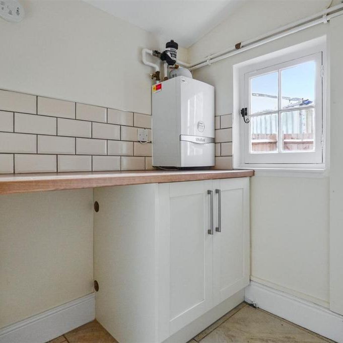 3 bedroom cottage to rent - Photo 1