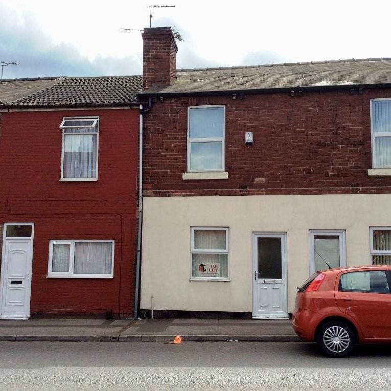 2 bedroom terraced house to rent - Photo 2