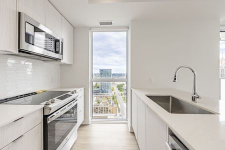 For Lease - 4130 Parkside Village Drive Unit# 2006, Mississauga, Ontario - Photo 2