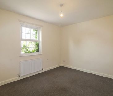 3 BED Detached house To rent - Photo 2