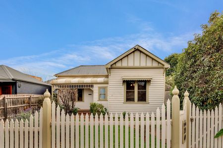 19 Saunders Street, Coburg VIC 3058 - Photo 4