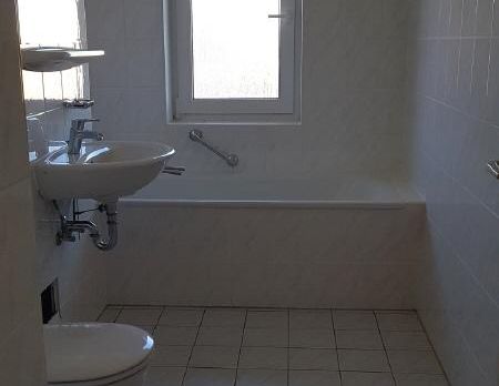 +++ Dreiraumwohnung mit 2 Balkonen und Aufzug +++ - Photo 1