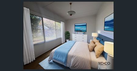 Large Home In A Central Location - Photo 3