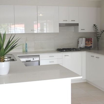 Tastefully Appointed Large Townhouse - Photo 1