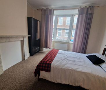 3 bedroom maisonette to rent - Photo 6