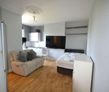 Sutton Court, Chiswick, W4 - Photo 5
