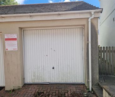 3 bedroom end of terrace house to rent - Photo 1