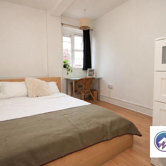 1 Bedroom Room in Flat Share To Rent - Photo 1