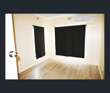 Pretty perfect 2 bedroom - Photo 1