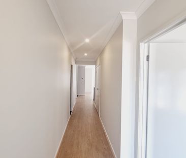 Bright & Beautiful! - Photo 3