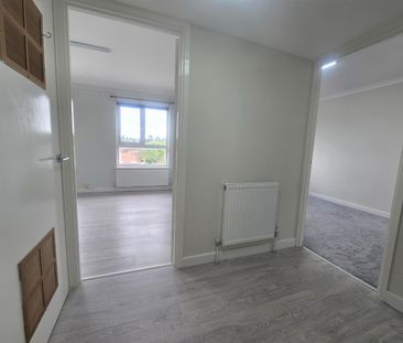 2 bed flat to rent in Gibbs Couch, Watford, WD19 - Photo 6