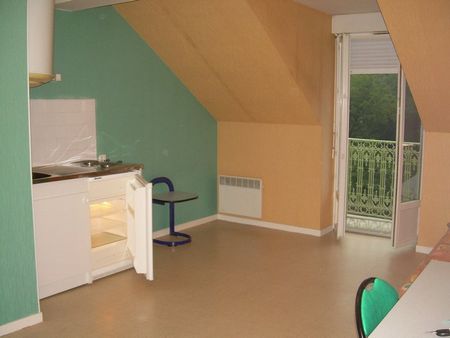 Location Appartement 1 pièce 14m² LE CREUSOT 71200 - Photo 2