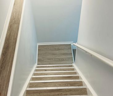 803 Deveron Crescent W - Photo 4