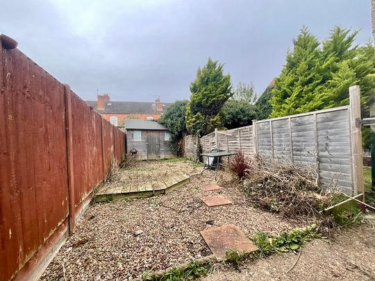 2 bedroom Mid Terraced House to let - Photo 1