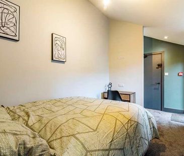Bed En Suite Student House, LN5 - Photo 3