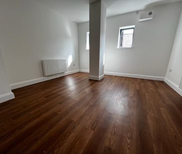 London Road North - Photo 5