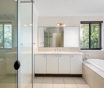 Large Family Home At The Top of Buderim - Photo 5