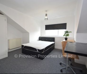 5 Bedroom Student Properties Leeds - Photo 4