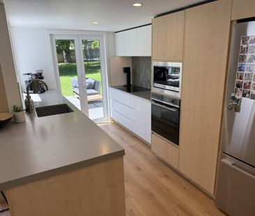 3 Bedrooms - SHORT TERM - Photo 4