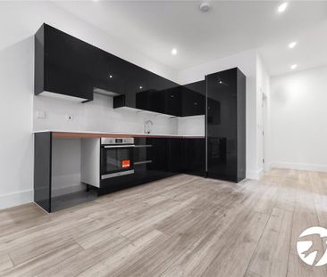 3 bedroom flat to rent - Photo 6