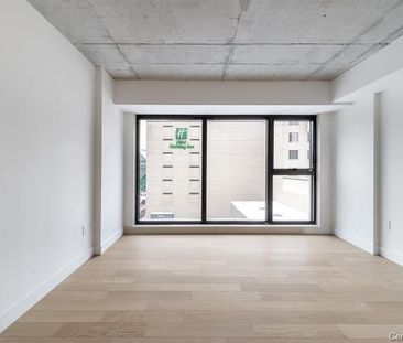 1 Av. Viger O. - Photo 4