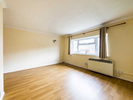 1 bed Maisonette for rent - Photo 2